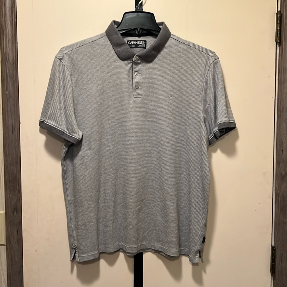 Calvin Klein XL Grey Stripe Liquid Touch short Sleeve Polo Shirt